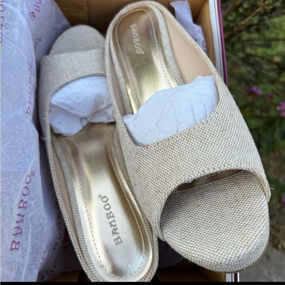 NIB Bamboo Natural Levana Wedge Sandal - Women's Peep Toe - Picture 3 of 4